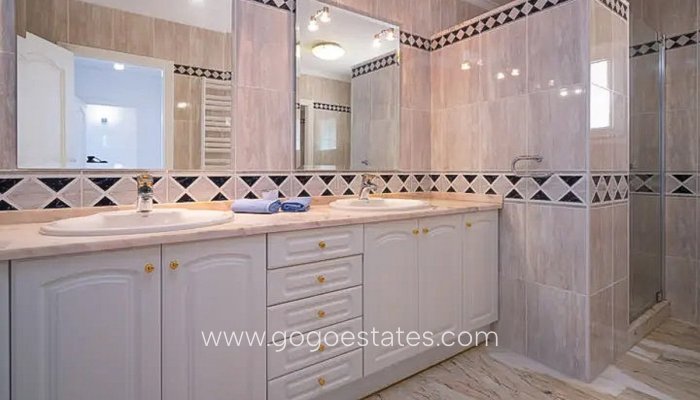 Te koop - Huis - Vrijstaande Villa - Teulada - Moraira