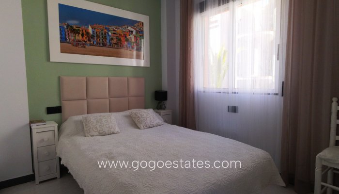 Te koop - Appartement - Appartement op de middelste verdieping - Torrevieja - Torrevieja Centro