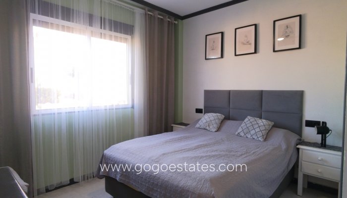 Te koop - Appartement - Appartement op de middelste verdieping - Torrevieja - Torrevieja Centro