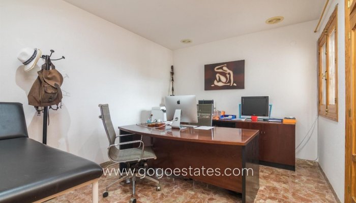 Te koop - Huis - Vrijstaande Villa - Elche - Elche Centro