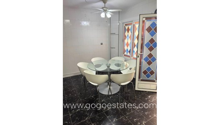 Te koop - Appartement - Appartement op de middelste verdieping - Torrevieja - Torrevieja Centro