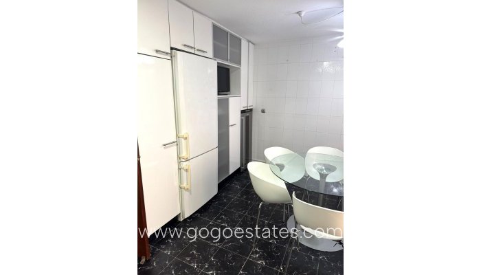 Te koop - Appartement - Appartement op de middelste verdieping - Torrevieja - Torrevieja Centro