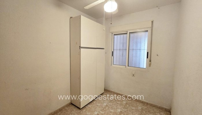 Te koop - Appartement - Appartement op de middelste verdieping - Torrevieja - Torrevieja Centro