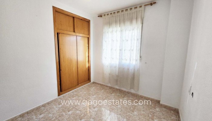 Te koop - Appartement - Appartement op de middelste verdieping - Torrevieja - Torrevieja Centro