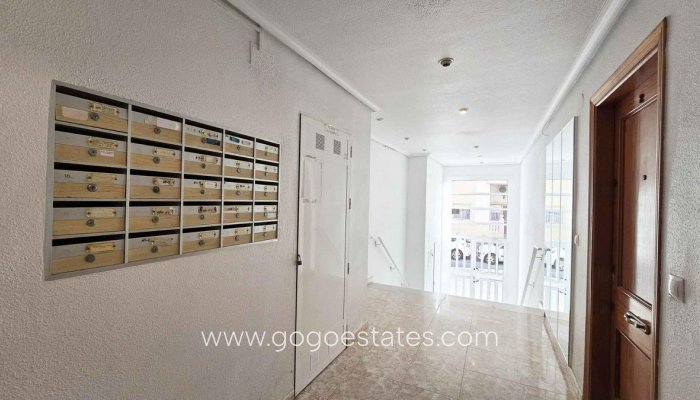 Te koop - Appartement - Appartement op de middelste verdieping - Torrevieja - Torrevieja Centro