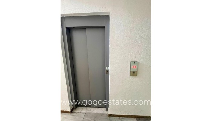 Te koop - Appartement - Studio op de middelste verdieping - Torrevieja - Playa de los Locos