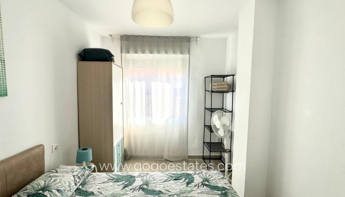 Te koop - Appartement - Appartement op de middelste verdieping - Torrevieja - Torrevieja Centro