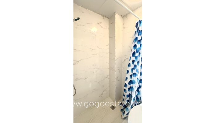 Te koop - Appartement - Appartement op de middelste verdieping - Torrevieja - Torrevieja Centro