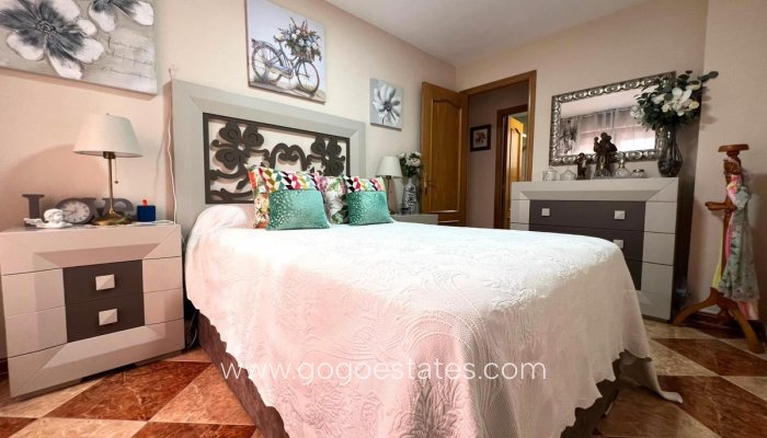 Te koop - Appartement - Appartement op de middelste verdieping - Torrevieja - Torrevieja Centro