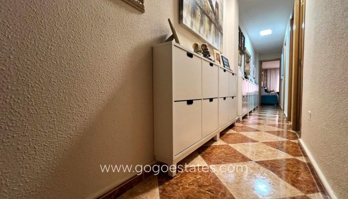 Te koop - Appartement - Appartement op de middelste verdieping - Torrevieja - Torrevieja Centro
