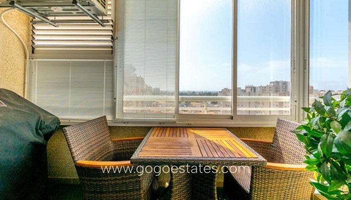 Te koop - Appartement - Appartement op de middelste verdieping - Torrevieja - Torrevieja Centro