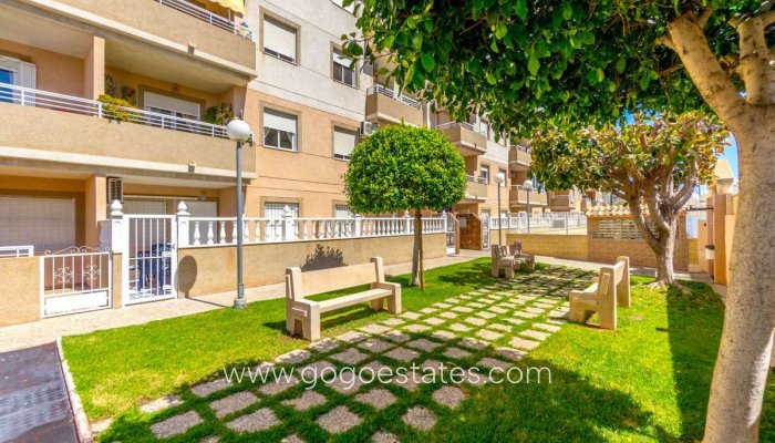 Te koop - Appartement - Appartement op de middelste verdieping - Torrevieja - Torrevieja Centro