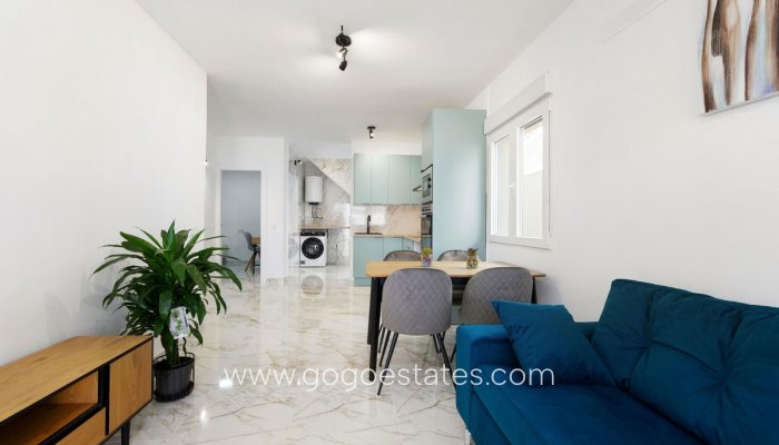 Te koop - Huis - Vrijstaande Villa - Torrevieja - Nueva Torrevieja