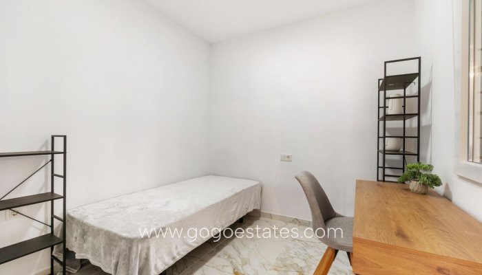 Te koop - Huis - Vrijstaande Villa - Torrevieja - Nueva Torrevieja