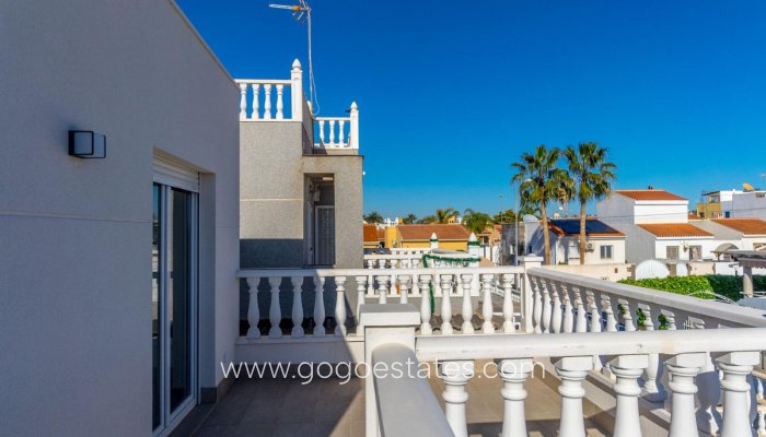 Te koop - Huis - Vrijstaande Villa - Torrevieja - Nueva Torrevieja