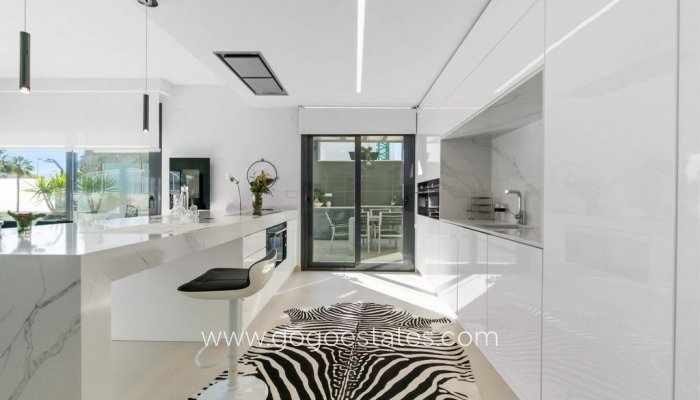 Te koop - Huis - Vrijstaande Villa - Orihuela - Campoamor