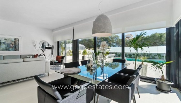 Te koop - Huis - Vrijstaande Villa - Orihuela - Campoamor