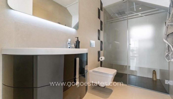 Te koop - Huis - Vrijstaande Villa - Orihuela - Campoamor