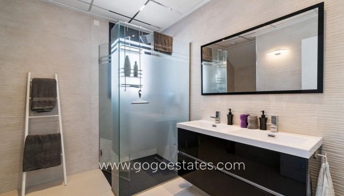 Te koop - Huis - Vrijstaande Villa - Orihuela - Campoamor