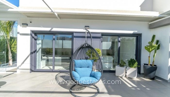 Te koop - Huis - Vrijstaande Villa - Orihuela - Campoamor