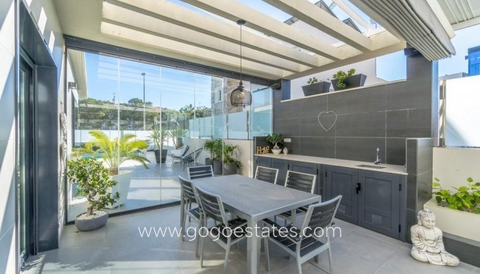 Te koop - Huis - Vrijstaande Villa - Orihuela - Campoamor