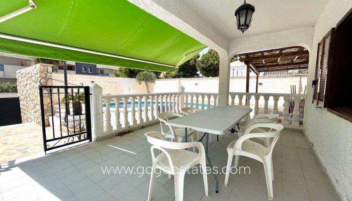 Te koop - Huis - Vrijstaande Villa - Orihuela - La Zenia
