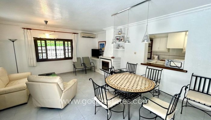 Te koop - Huis - Vrijstaande Villa - Orihuela - La Zenia