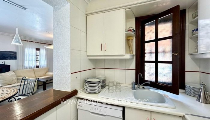 Te koop - Huis - Vrijstaande Villa - Orihuela - La Zenia