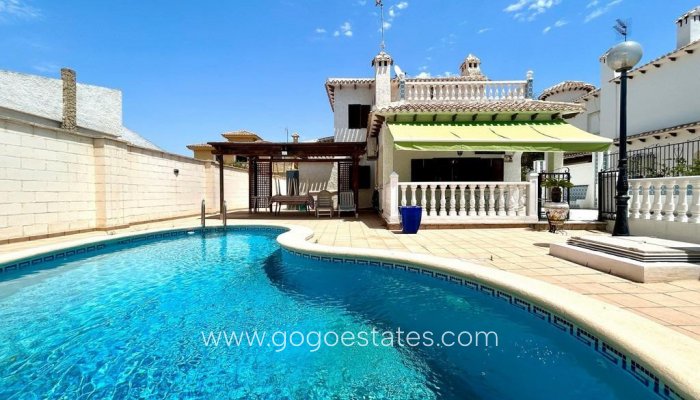 Te koop - Huis - Vrijstaande Villa - Orihuela - La Zenia