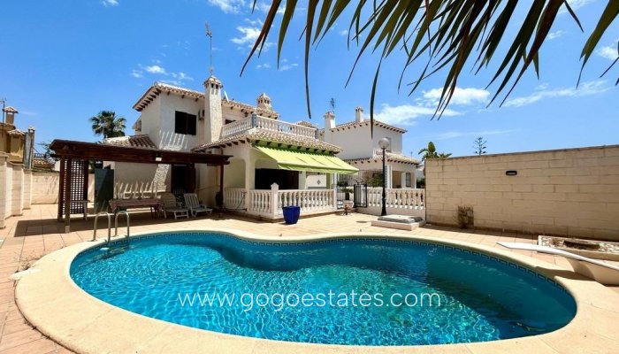 Te koop - Huis - Vrijstaande Villa - Orihuela - La Zenia