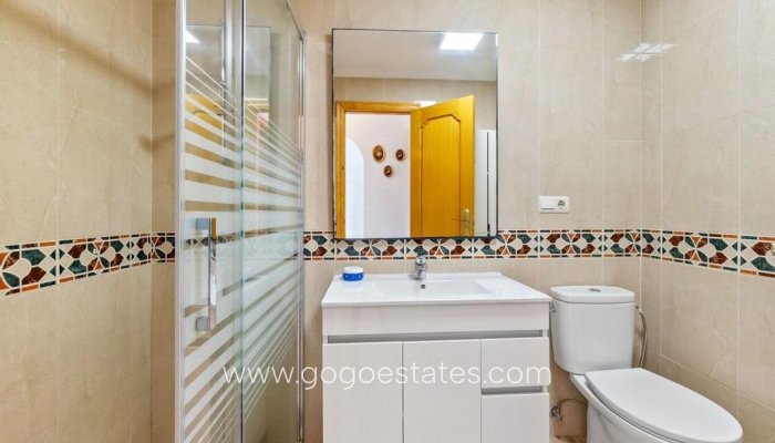 Te koop - Appartement - Appartement op de middelste verdieping - Orihuela - Campoamor