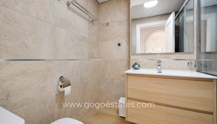 Te koop - Appartement - Appartement op de middelste verdieping - Orihuela - Campoamor