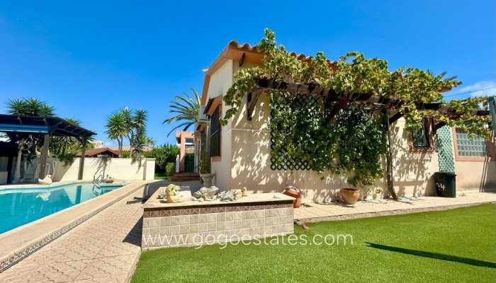 Te koop - Huis - Vrijstaande Villa - Orihuela - Cabo Roig