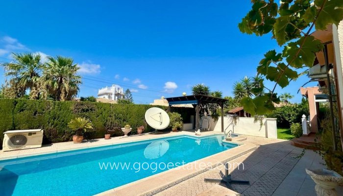 Te koop - Huis - Vrijstaande Villa - Orihuela - Cabo Roig