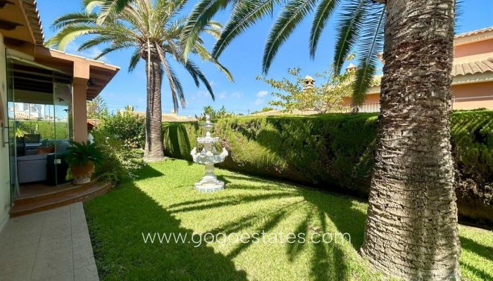 Te koop - Huis - Vrijstaande Villa - Orihuela - Cabo Roig