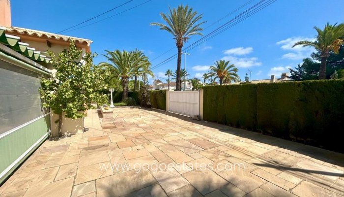 Te koop - Huis - Vrijstaande Villa - Orihuela - Cabo Roig