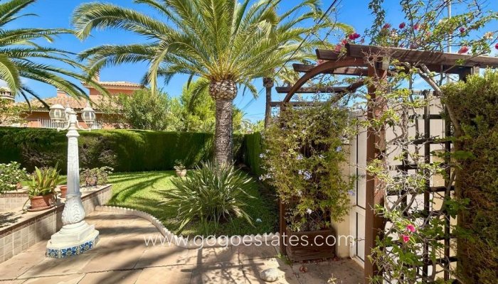 Te koop - Huis - Vrijstaande Villa - Orihuela - Cabo Roig