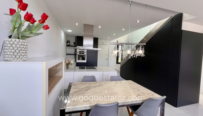 Te koop - Huis - Vrijstaande Villa - Orihuela - Villamartin