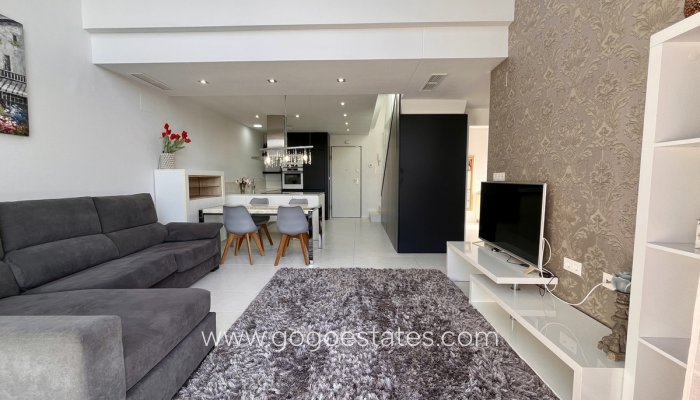 Te koop - Huis - Vrijstaande Villa - Orihuela - Villamartin