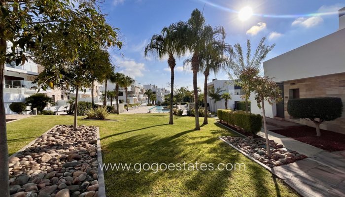 Te koop - Huis - Vrijstaande Villa - Orihuela - Villamartin