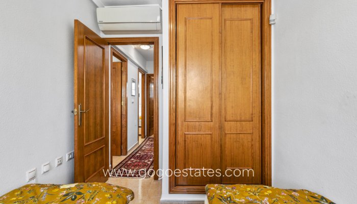 Te koop - Huis - Stadswoning - Torrevieja - Torrevieja Centro