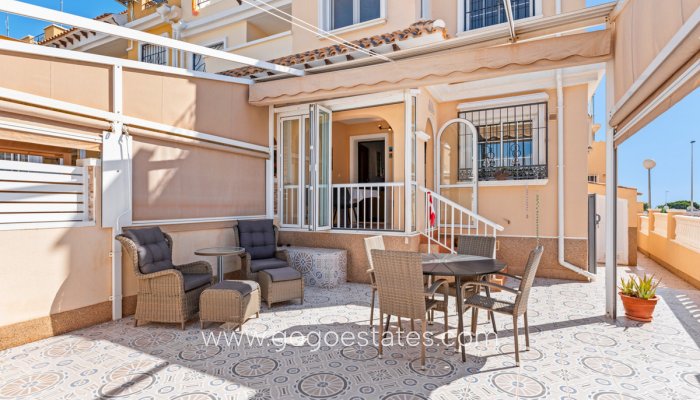 Te koop - Huis - Stadswoning - Torrevieja - Torrevieja Centro