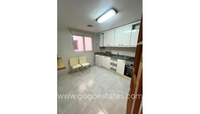 Te koop - Appartement - Appartement op de middelste verdieping - Torrevieja - Torrevieja Centro