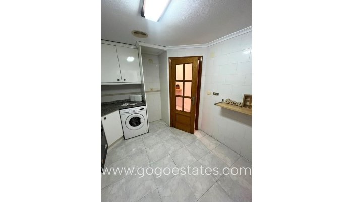 Te koop - Appartement - Appartement op de middelste verdieping - Torrevieja - Torrevieja Centro