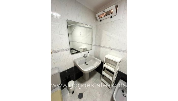 Te koop - Appartement - Appartement op de middelste verdieping - Torrevieja - Torrevieja Centro