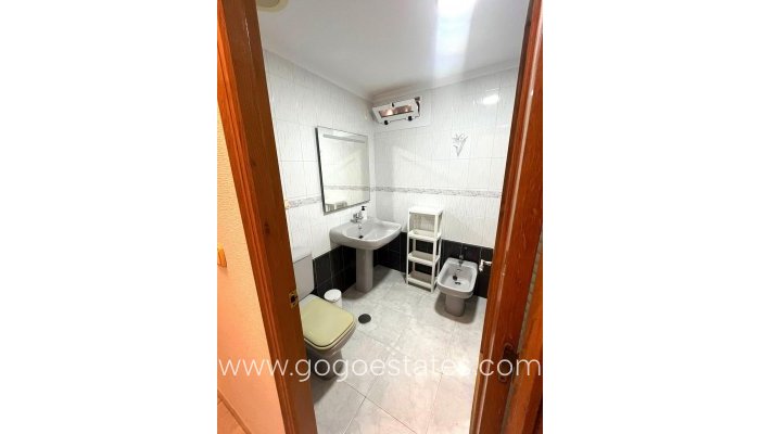 Te koop - Appartement - Appartement op de middelste verdieping - Torrevieja - Torrevieja Centro