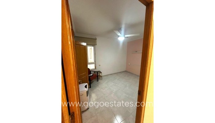 Te koop - Appartement - Appartement op de middelste verdieping - Torrevieja - Torrevieja Centro