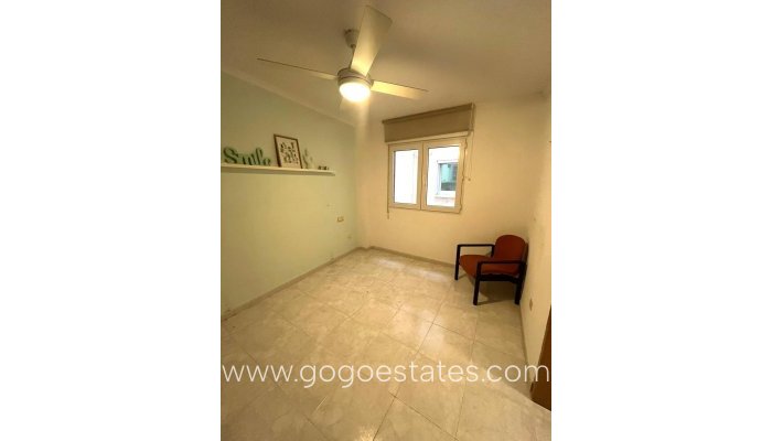 Te koop - Appartement - Appartement op de middelste verdieping - Torrevieja - Torrevieja Centro