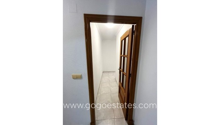 Te koop - Appartement - Appartement op de middelste verdieping - Torrevieja - Torrevieja Centro