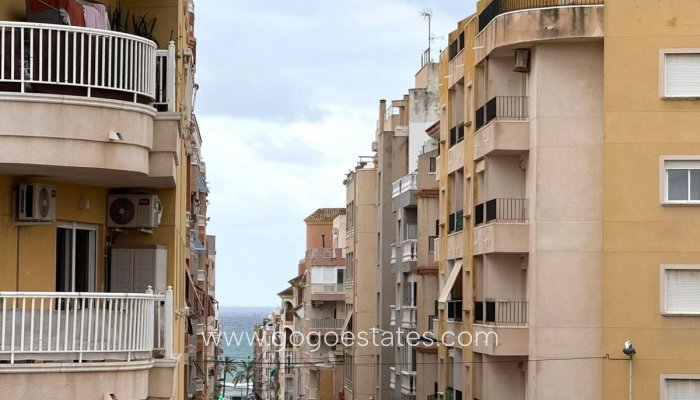 Te koop - Appartement - Appartement op de middelste verdieping - Torrevieja - Torrevieja Centro